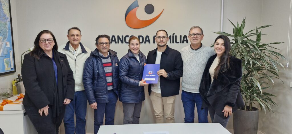 Banco da Família assina contrato da primeira franquia em Imbituba/SC